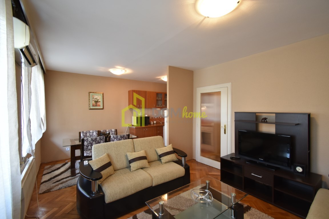 Dvosoban stan 75m2, Preko Morače